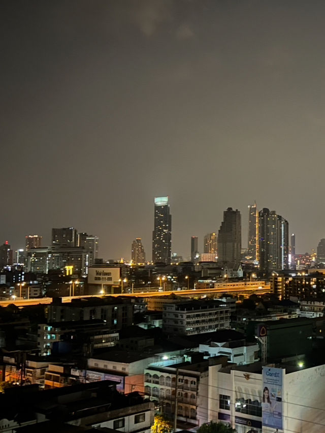 Raylist Rooftop & Bar ย่านสาทร กรุงเทพ