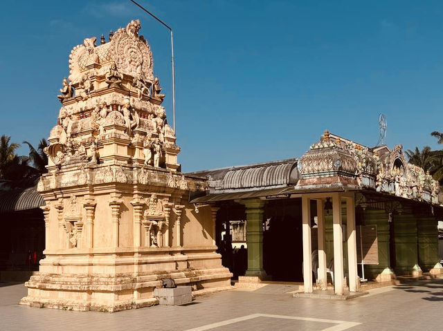 🕉️ Sri Srinivasagar Kaliamman Temple: A Backpacker’s Guide to Kuching’s Most Vibrant Hindu Gem!