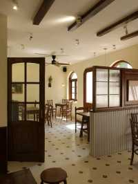 A•mó•re wasn’t just a café