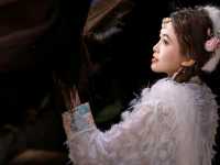 Timeless Beauty in Lijiang: A Tibetan Costume Photoshoot Amidst the Grasslands