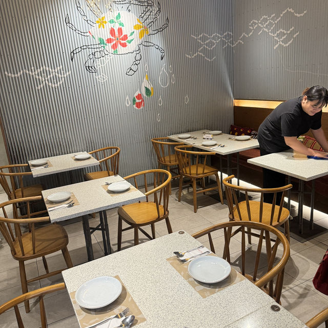 여긴 진짜 꼭 가야 돼! 방콕 로컬 미슐랭 맛집 ‘레이 라오’ 후기