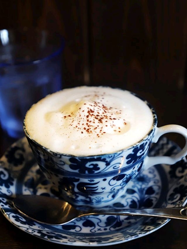 [🇯🇵福山] 猫好き必見！「カフェ水蓮」で癒しのひとときを 