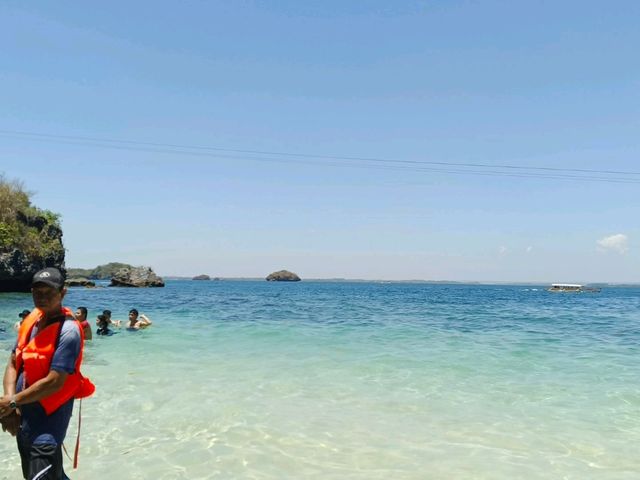 HUNDRED ISLANDS