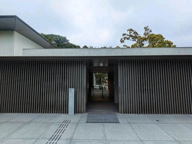 金澤 | 鈴木大拙館，位於市區內的深沉寂靜。
