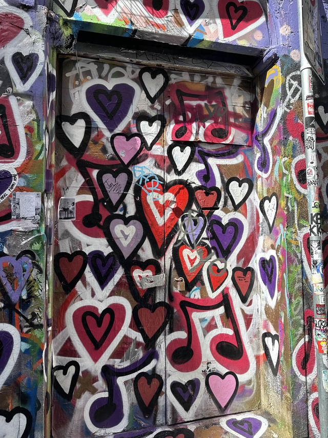 Exploring Melbourne’s Street Art at Hosier Lane 🇦🇺🎨