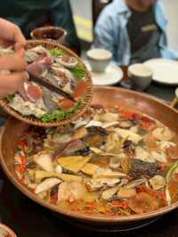 ร้านหลานเอ้อเกอร์ หม้อไฟเห็ดที่เมืองโบราณต้าหลี่