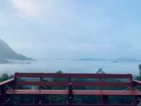 🌫️ Mendung Escape：在霧海裡慢慢醒來的那一天