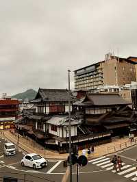 松山｜道後溫泉本館最美欣賞點還有免費足湯 附松山兩天一夜行程