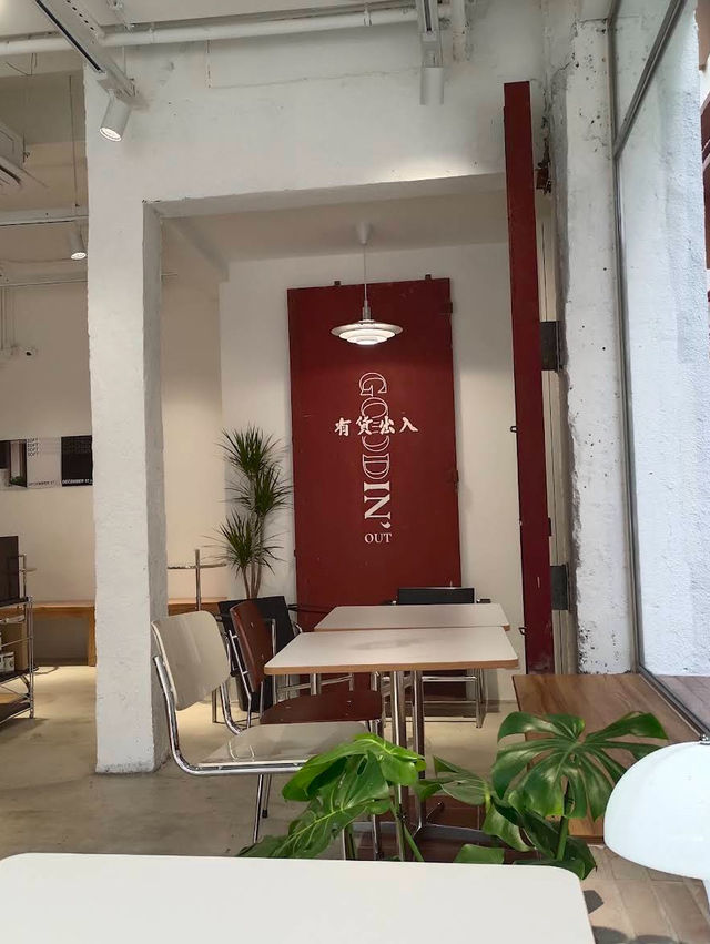 Goodin' Out Coffee in Hong Kong is a stylish café that brings a touch of Korean-inspired😍