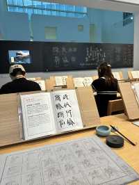 免費入場✨ 徐冰在香港:英文方塊字書法特展必玩互動✍️
