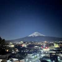 🏞️「鏡湖奇蹟！一睹逆富士壯景：富士河口湖的震撼登場」