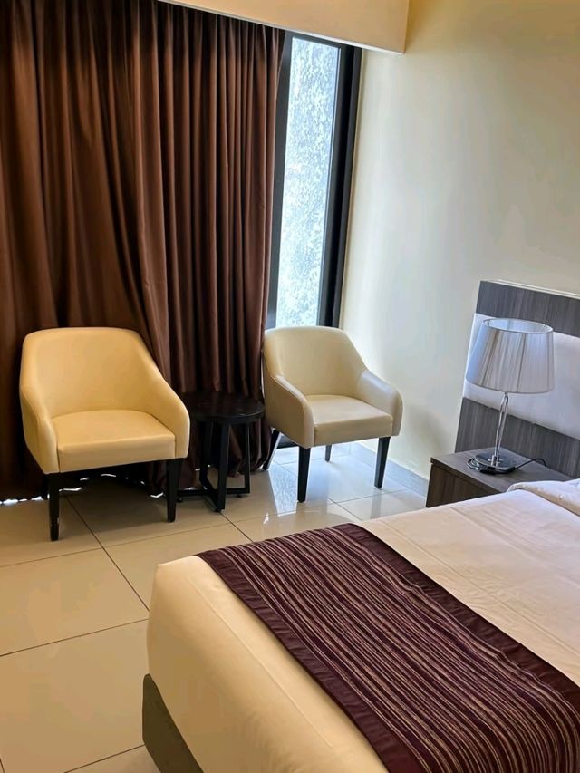 🏨 Grand Ion Delemen Hotel – Mountain Views with Mixed Vibes ⛰️🌫️
