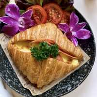 ComingHomeCafe