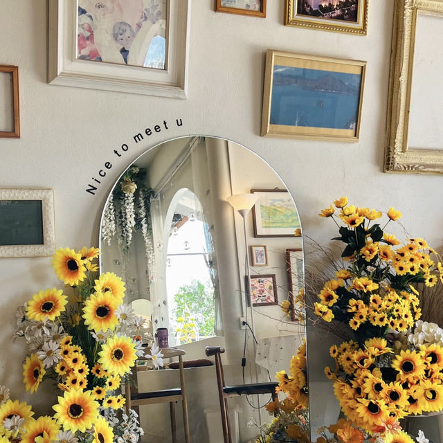 สวนไม้บ้านทุ่ง Cafe’ & Cactus Garden