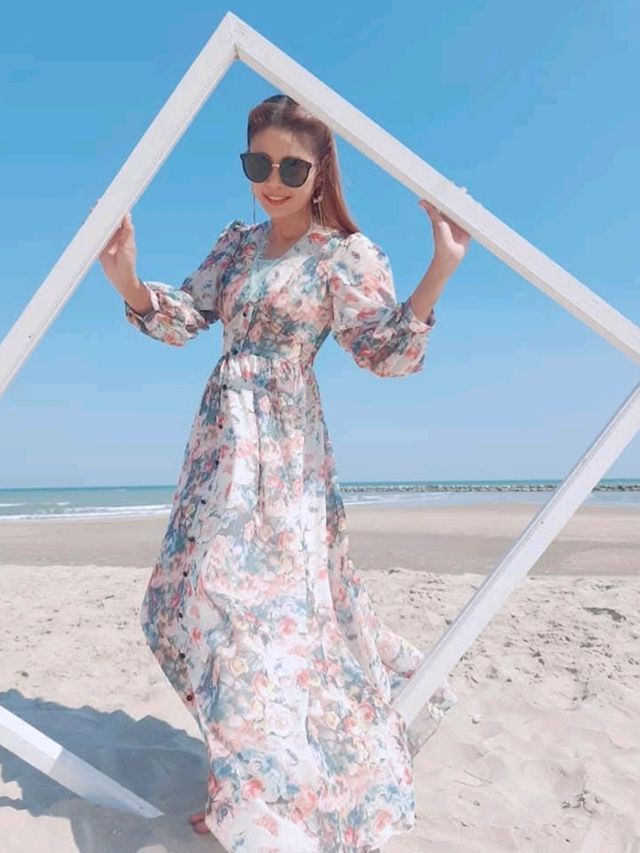 Models Beach หาดเจ้าสำราญ