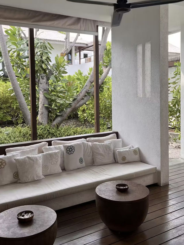 Putahracsa Huahin โรงแรมหรูริมทะเลหัวหิน 