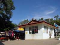 🚤 Crossing the Mekong: A Glimpse of Laos from Thailand