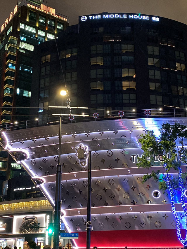 上海新景點✨LV路易號！來場藝術之旅🚢