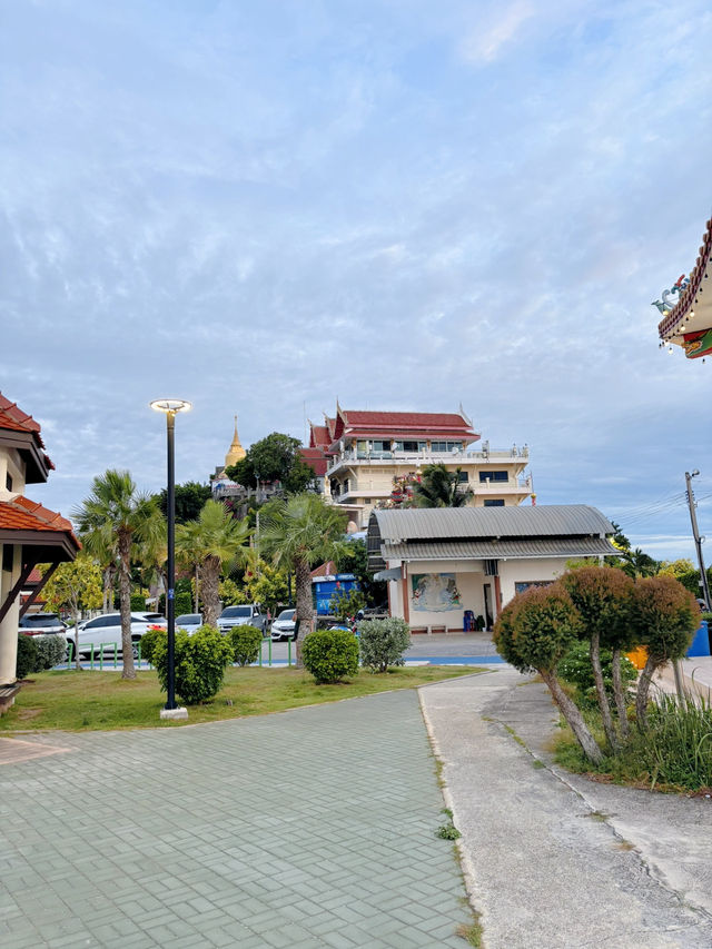 เกาะลอย ศรีราชา ชลบุรี