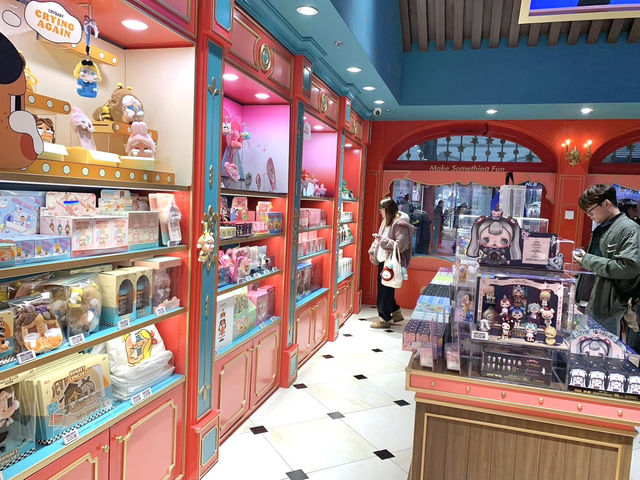 Pop Mart @Disney Town Shanghai