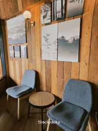 นาฬิ กาแฟ ร้านน่ารักอยู่ติดวงเวียนหอนาฬิกาเชียงราย