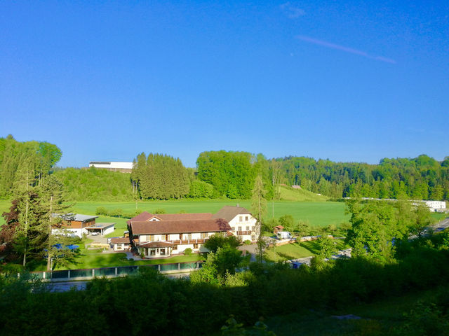 🚉 A Window Seat to Wonder: Taking the Local Train from Altmünster to Aurachkirchen