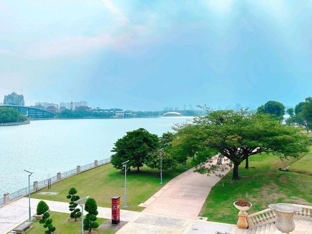 ✨ Majestic Stroll: Seri Gemilang Bridge, Putrajaya’s Crown Jewel