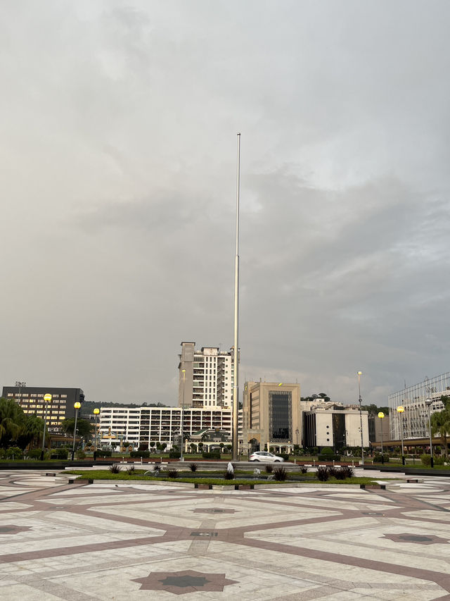🌴 Taman Mahkota Jubliee Park – Brunei Waterfront Picnic Spot