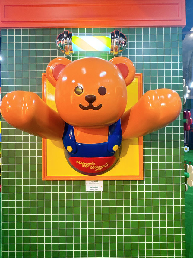 🐻啟德AIRSIDE超萌登場！Wiggle Wiggle港式茶餐廳＋2米高公仔＋300款潮物＋角色甜品！