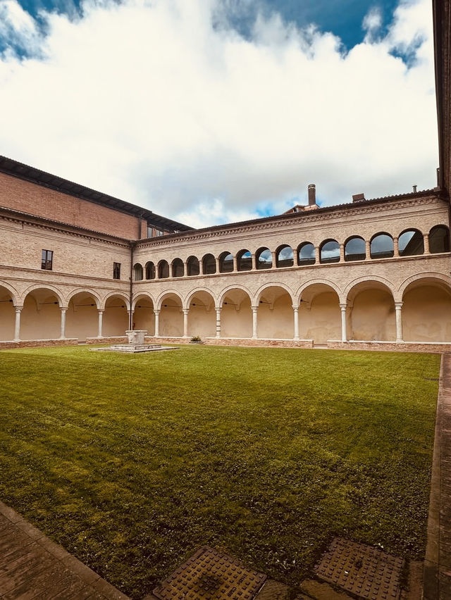 Ravenna Centro: A Solo Traveler’s Mosaic Wonderland! ✨🏛️ #ByzantineDreams Ravenna Centro: A Solo Traveler’s Mosaic Wonderland! ✨🏛️ #ByzantineDreams