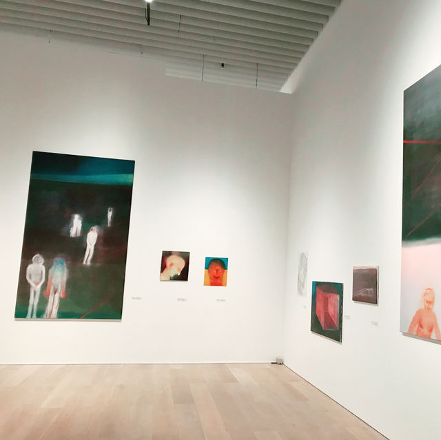 「芸術と美食が織りなす夜—Another Energy展とロブションで味わう六本木の特別な時間」