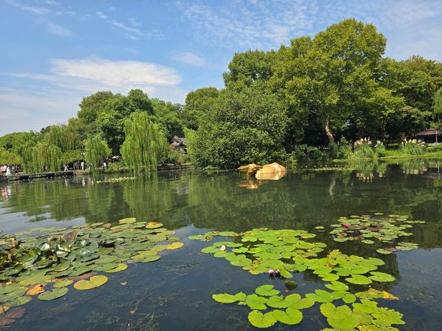 West Lake ทะเลสาบซีหู เมืองหางโจว West Lake ทะเลสาบซีหู เมืองหางโจว