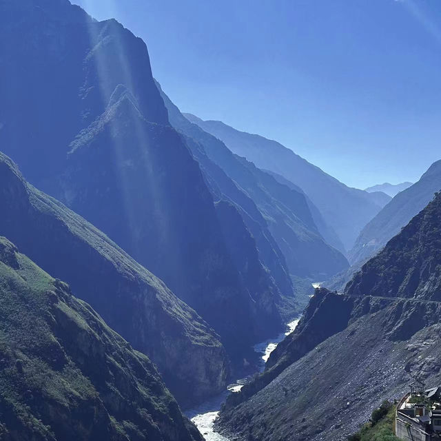 Hiking Tiger Leaping Gorge: An Epic Journey Through One of the World’s Deepest Canyons