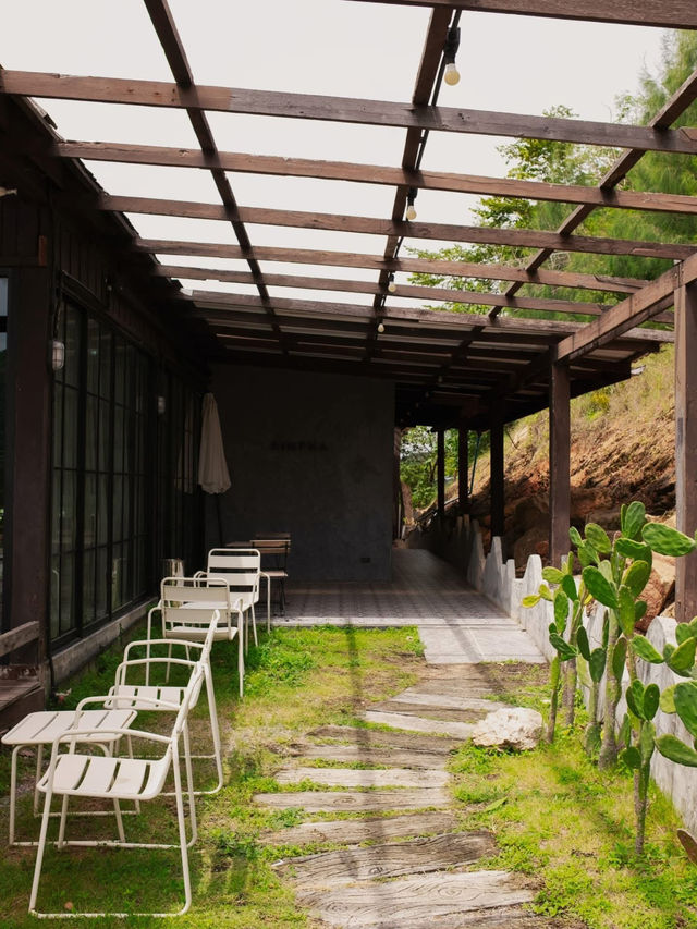Rimpha Chomview Café 