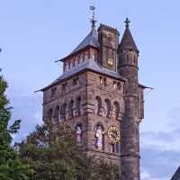 Cardiff Castle – A Tapestry of Fort, Fantasy & Power in Wales’ Capital