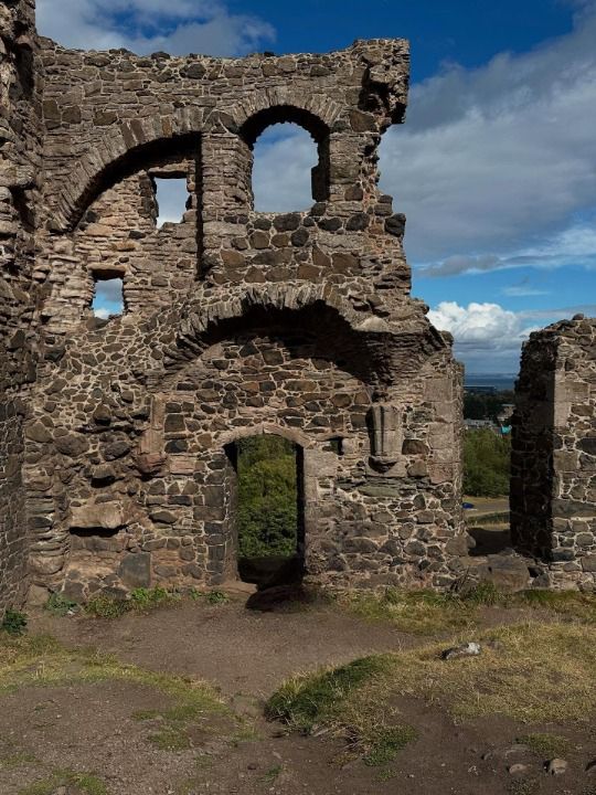Arthur’s Seat : Edinburgh’s Breathtaking Summit