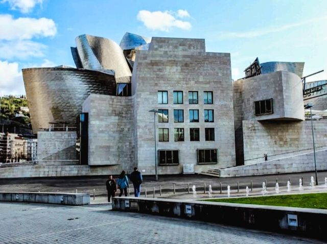 畢爾包 | 古根海姆美術館 Guggenheim Bilbao Museoa：收藏當代藝術的聖殿