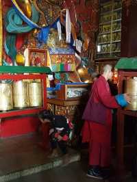 Migjid Janraisig Sum - Big Copper Statue