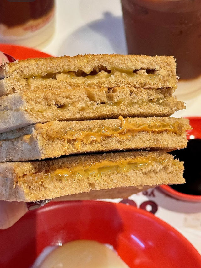 ☕️ Early Morning Comfort — Ya Kun Toast @ KLIA