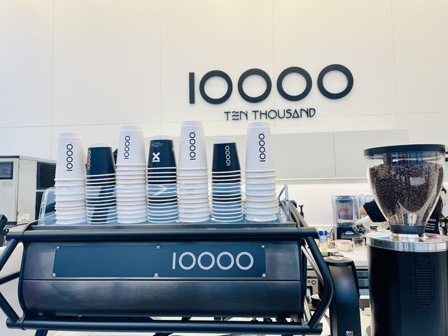 Ten Thousand: minimalist cafe at Lotte West Lake🇻🇳🎉 Ten Thousand: minimalist cafe at Lotte West Lake🇻🇳🎉