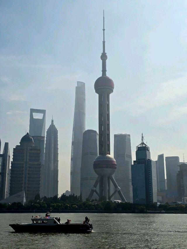 Shanghai’s Bund: The Ultimate Iconic Vibe 🏙️✨ Shanghai’s Bund: The Ultimate Iconic Vibe 🏙️✨
