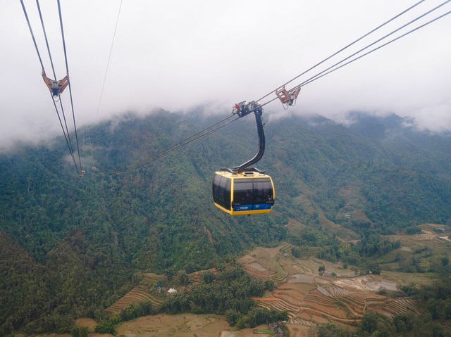 ฟานซีปัน’ ยอดเขาที่สูงที่สุดในเวียดนาม ฟานซีปัน’ ยอดเขาที่สูงที่สุดในเวียดนาม