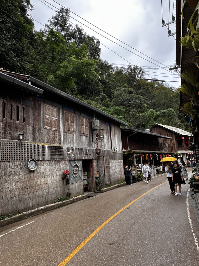 The best time to visit Mae Kampong Village is during the cool and dry seaso The best time to visit Mae Kampong Village is during the cool and dry seaso