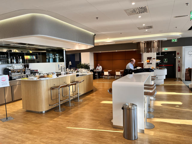 米蘭機場Lufthansa Lounge 點評