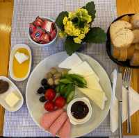 Breakfast platter @ Sena Pastanesi