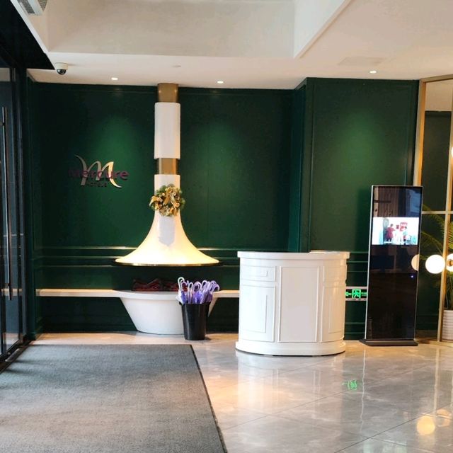 Bund Bliss: Challenges & Comfort at Mercure