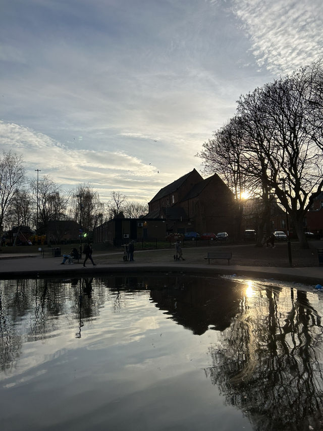 Swanswell Park and Pool: A Serene Escape in Coventry