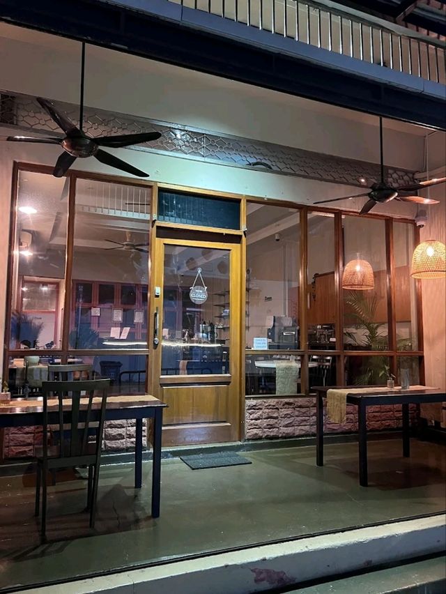 “Jonker Street Gem: Friendly, Spacious & Central”
