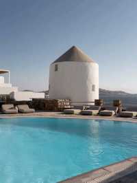 🌊 Mykonos: The Island of Winds, Glamour, and Timeless Cycladic Beauty 🇬🇷✨