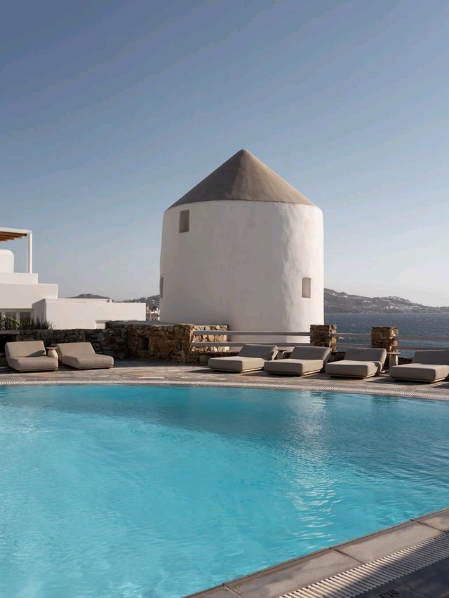 🌊 Mykonos: The Island of Winds, Glamour, and Timeless Cycladic Beauty 🇬🇷✨